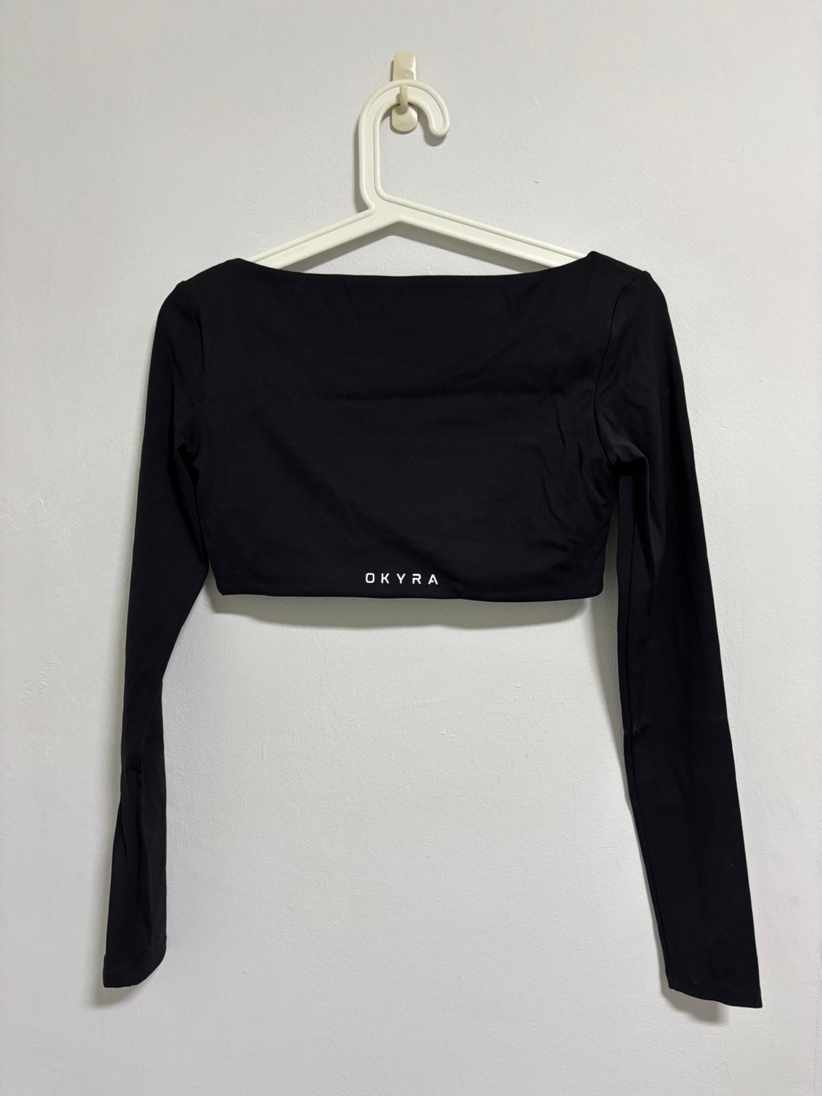 Noir Long-Sleeve Crop
